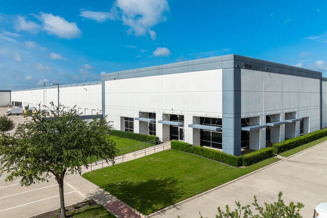More details for 15124 Grand River Rd, Fort Worth, TX - Industrial to Rent