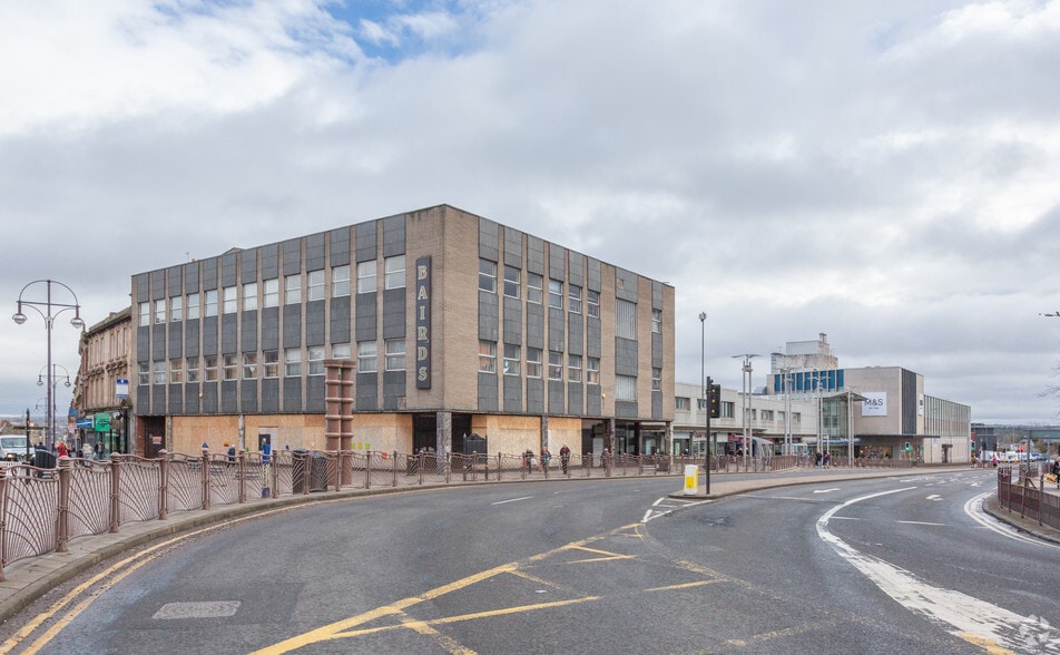 Regent Way, Hamilton to rent - Building Photo - Image 2 of 6