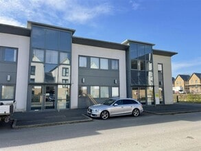 Cranwell Rd, Weston Super Mare to rent Building Photo- Image 1 of 5