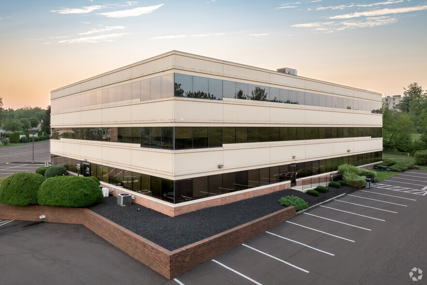 1610 Medical Dr, Pottstown, PA to rent - Building Photo - Image 3 of 13