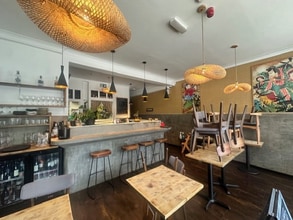 7 Fortis Green, London to rent Interior Photo- Image 1 of 4