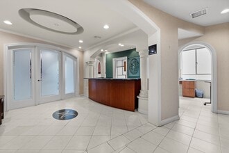 436 N Roxbury Dr, Beverly Hills, CA to rent Building Photo- Image 2 of 15