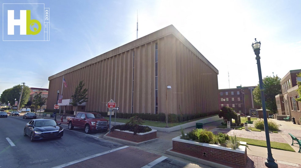 615 S Main St, Jonesboro 72401