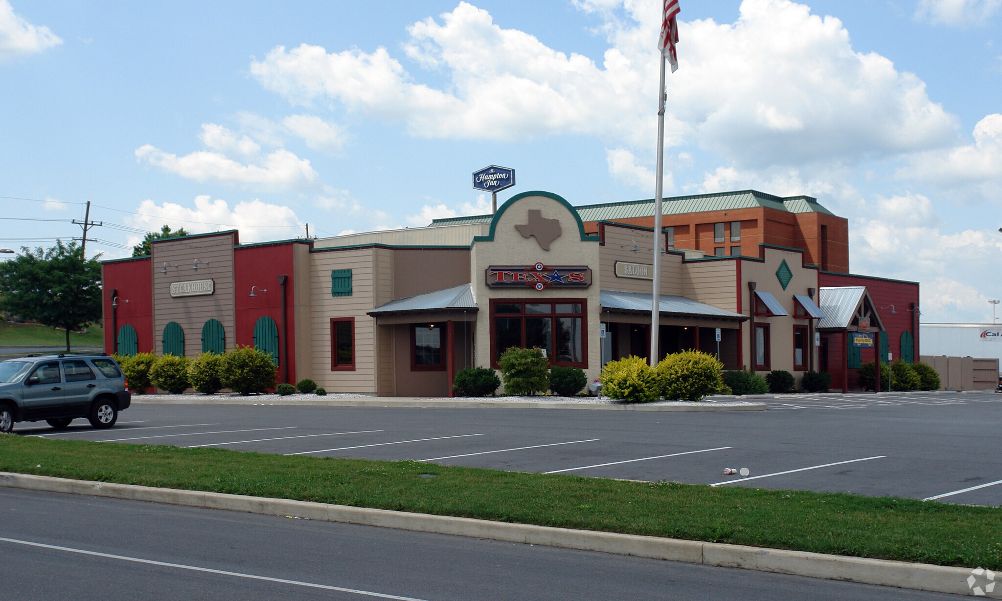 927 Foxcroft Ave, Martinsburg, WV for sale Primary Photo- Image 1 of 1