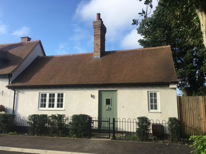 7 Pheasant Close, Amersham for sale - Building Photo - Image 1 of 1