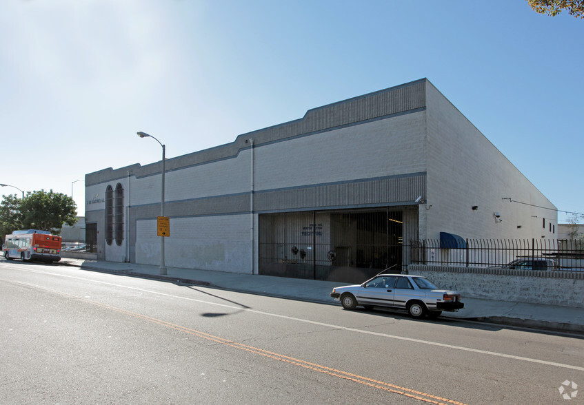 3957 S Hill St, Los Angeles, CA for rent - Building Photo - Image 1 of 5