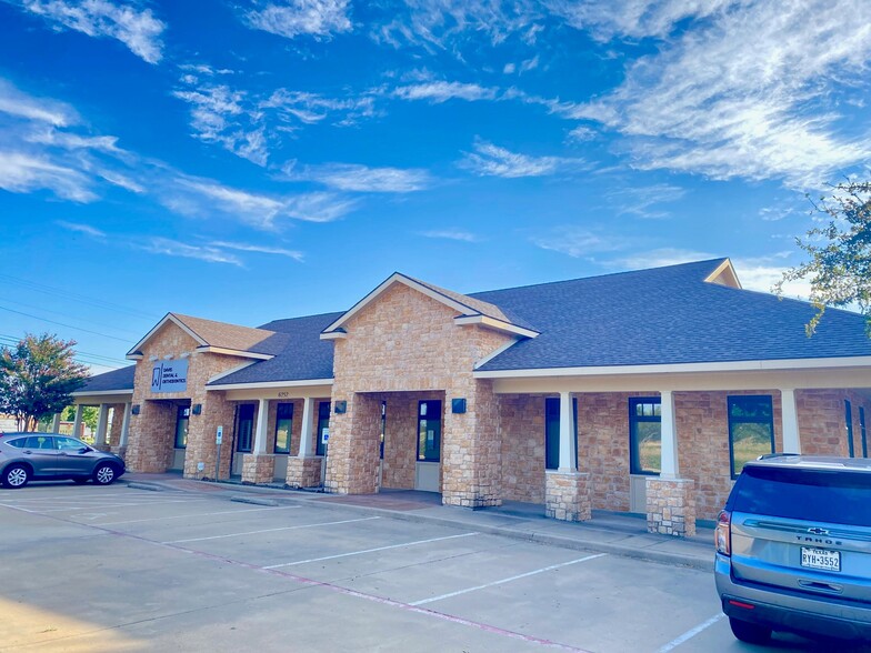 6252 Davis Blvd, North Richland Hills, TX for sale - Building Photo - Image 1 of 7