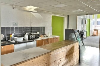 Osborne St, Oldham to rent Interior Photo- Image 2 of 3