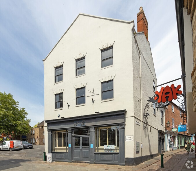 266 High St, Lincoln to rent - Building Photo - Image 2 of 2