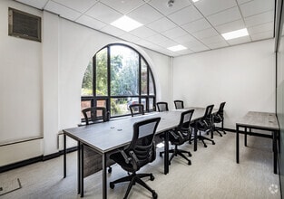 33-34 Winckley Sq, Preston to rent Interior Photo- Image 2 of 3