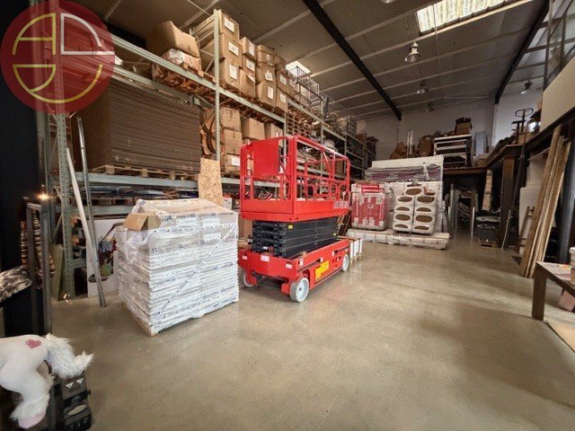 Industrial in Toulouse for sale - Interior Photo - Image 2 of 9