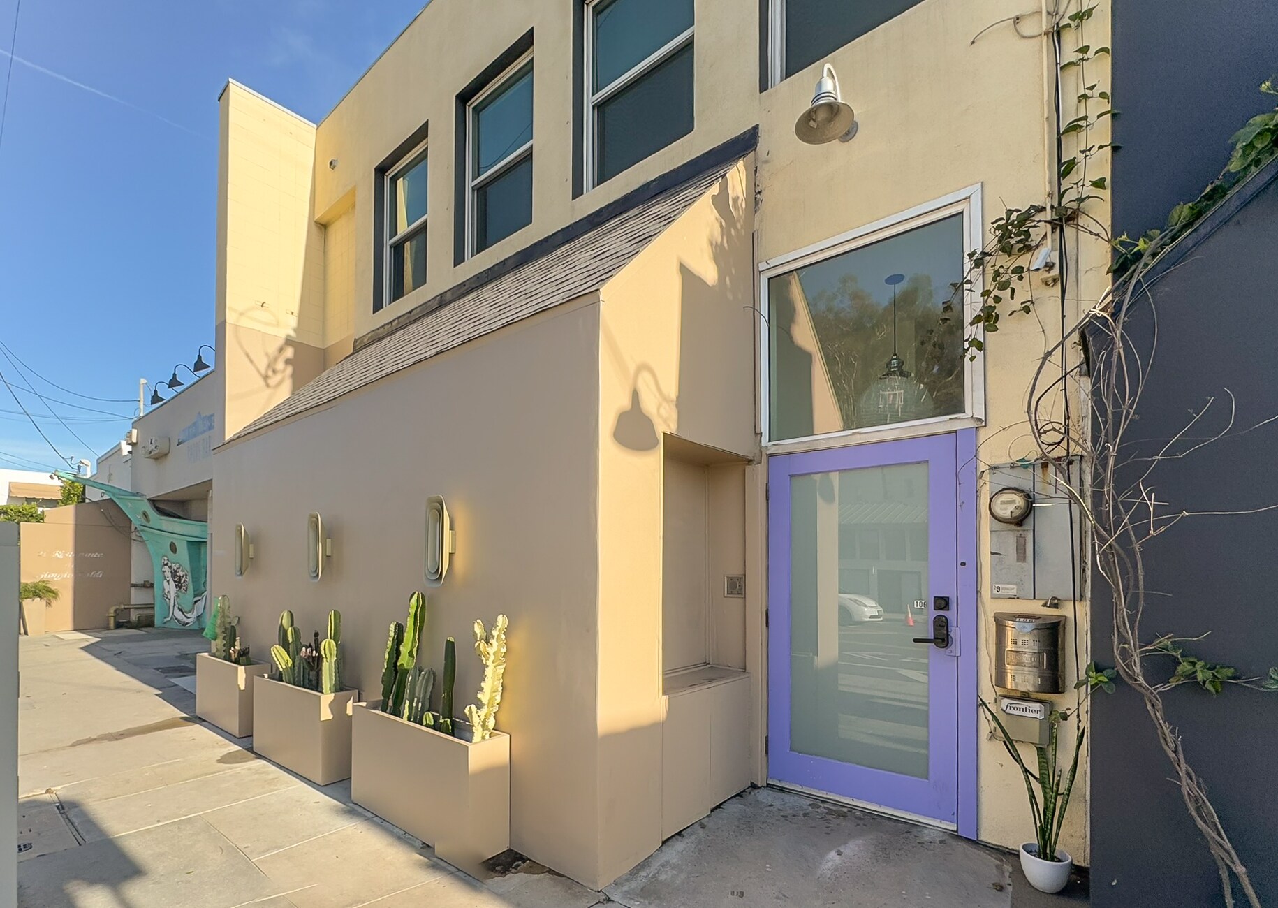 106-108 W Channel Rd, Santa Monica, CA for sale Building Photo- Image 1 of 1