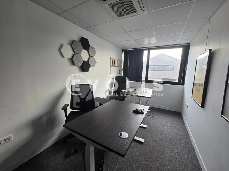 Office in Wissous to rent - Interior Photo - Image 2 of 9