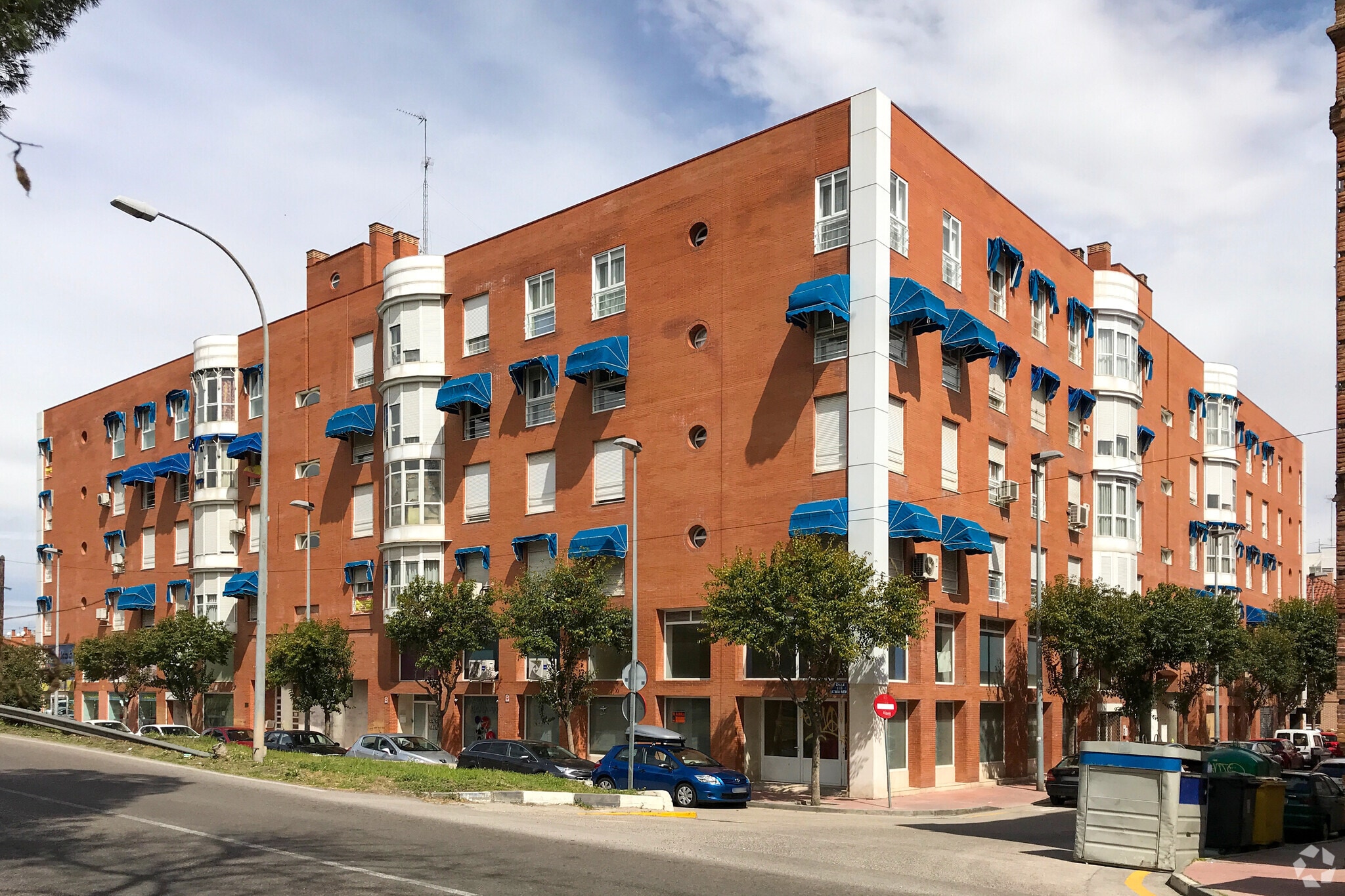 Build-to-Rent in Alcalá de Henares, Madrid for sale Primary Photo- Image 1 of 3