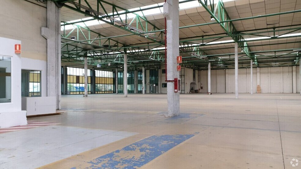 Industrial in Getafe, Madrid for sale - Building Photo - Image 2 of 12
