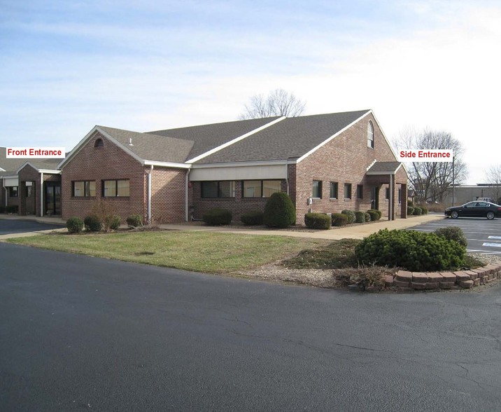 700-706 N Burkhardt Rd, Evansville, IN for rent - Building Photo - Image 1 of 1