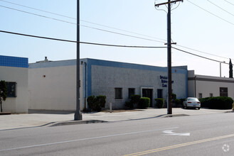 12958 Lakeland Rd, Santa Fe Springs, CA for rent Primary Photo- Image 1 of 3