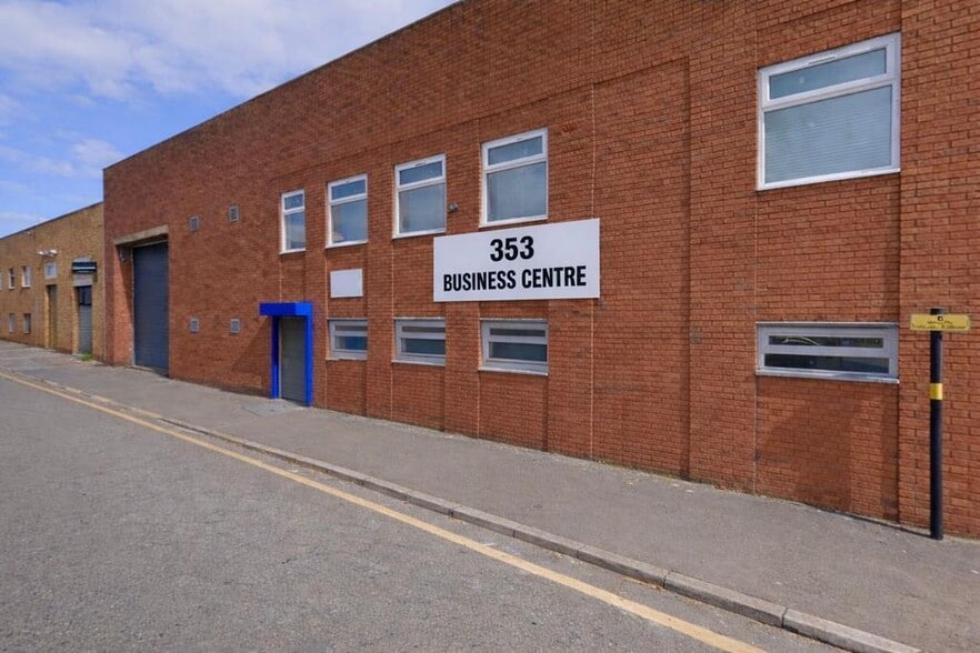 353 Upper Balsall Heath Rd, Birmingham to rent - Primary Photo - Image 1 of 4