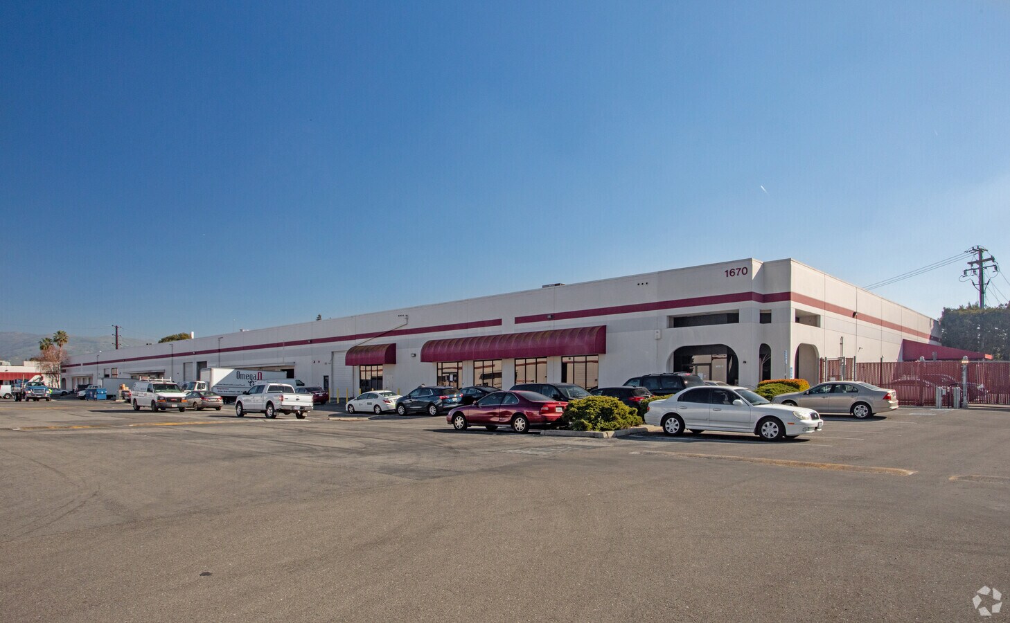 1670 Las Plumas Ave, San Jose 95133 UK