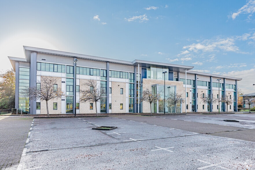 Almondvale Way, Livingston for sale - Primary Photo - Image 1 of 1