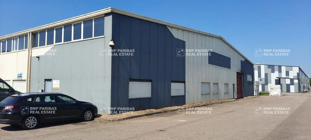 Location Local d'activités 252 m² - Photo 1