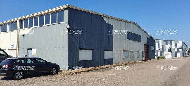 Location Local d'activités 252 m²