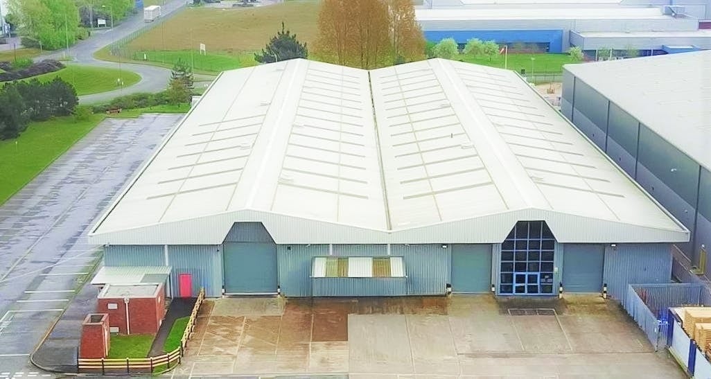 Tenth Ave, Deeside to rent Building Photo- Image 1 of 4