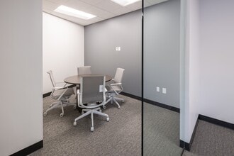 1 Ravinia Dr, Atlanta, GA to rent Interior Photo- Image 2 of 10