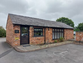 Cherry Tree Ln, Altrincham for rent Building Photo- Image 1 of 6