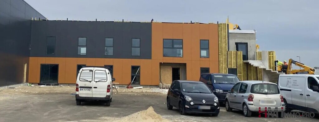 Location Bureaux 454 m² - Photo 1