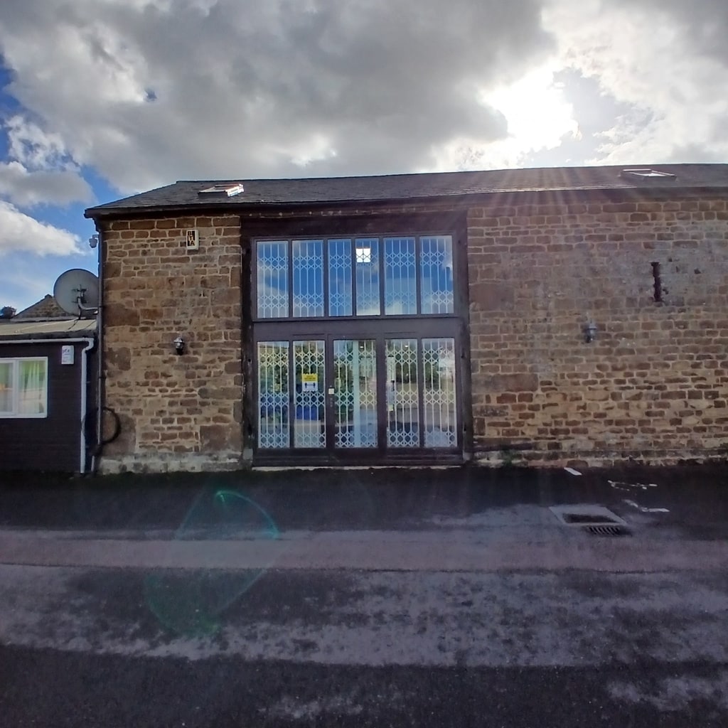 Appletree Rd, Banbury to rent Building Photo- Image 1 of 4