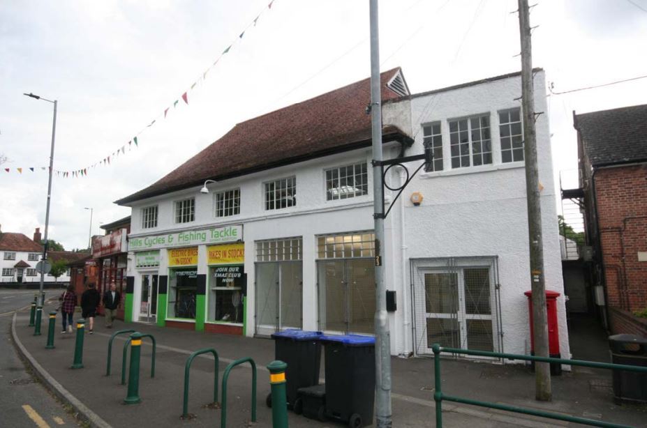 Smithfield St, Amesbury to rent Primary Photo- Image 1 of 6