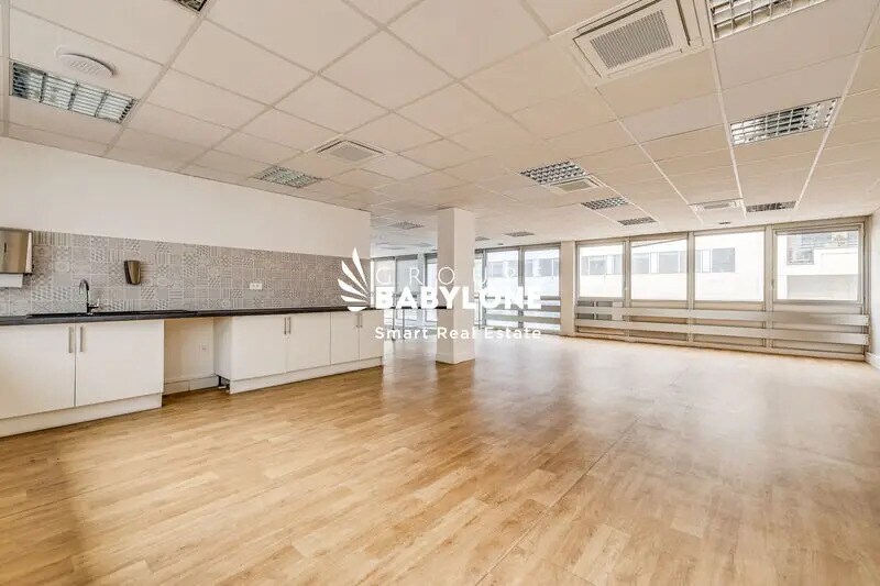 Office in Levallois-Perret to rent Interior Photo- Image 1 of 24