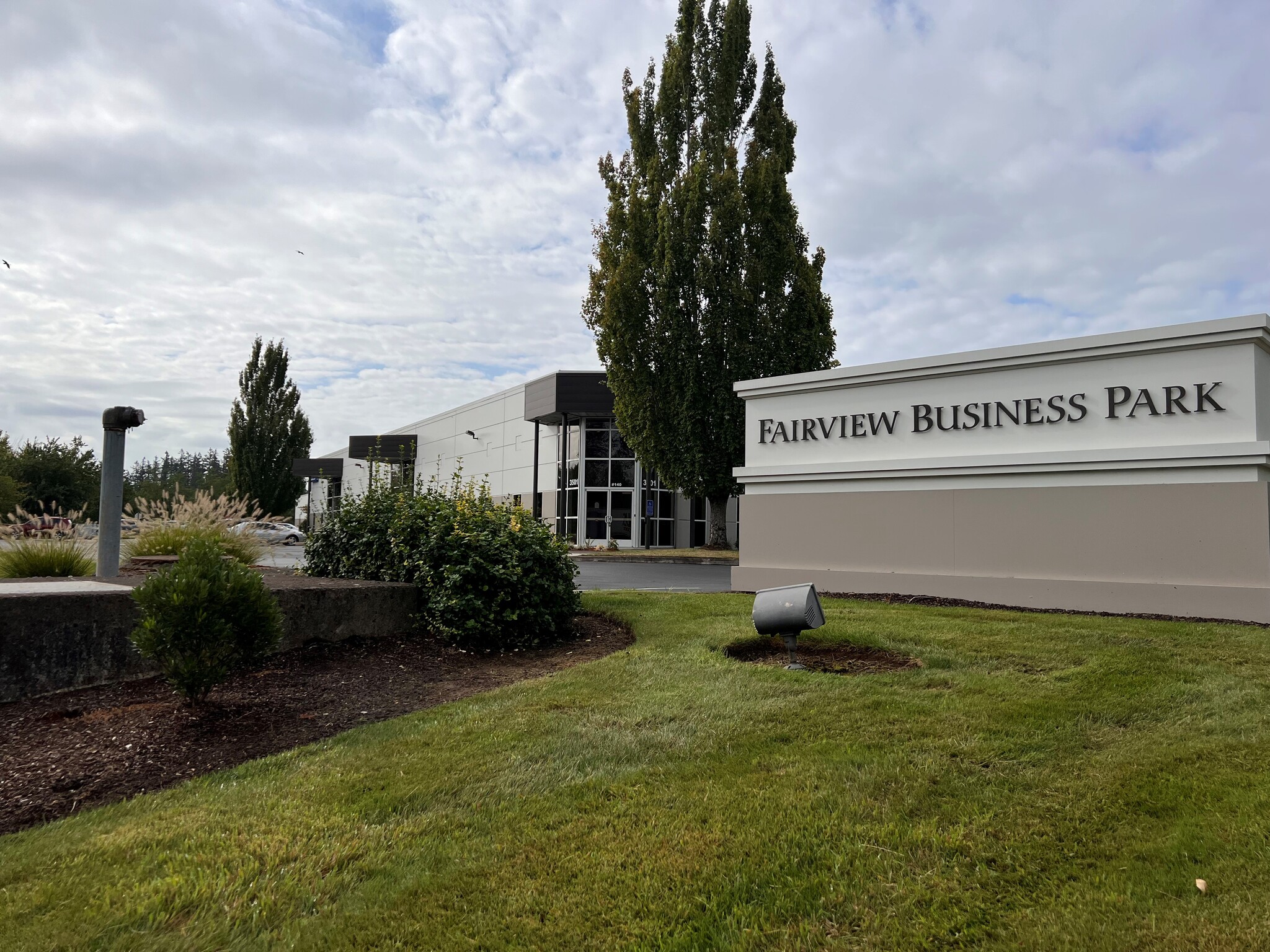 3513-3545 Fairview Industrial Dr SE, Salem, OR for rent Building Photo- Image 1 of 7