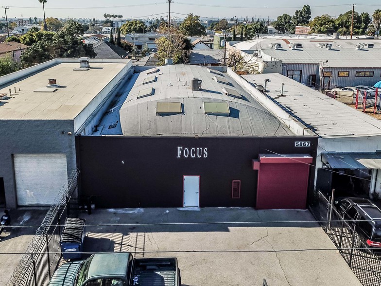 5867 Crocker St, Los Angeles, CA for sale - Building Photo - Image 2 of 17