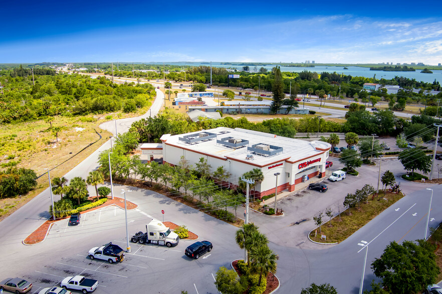 1891 N US Highway 1, Fort Pierce, FL for sale - Building Photo - Image 1 of 1