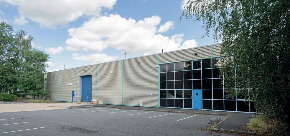 Foster Rd, Sevington to rent - Building Photo - Image 3 of 6