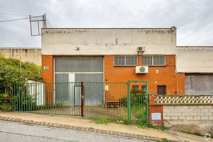Industrial in Terrassa, Barcelona to rent - Building Photo - Image 2 of 6