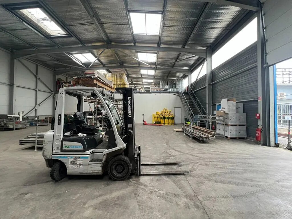 Vente Local d'activités 2 000 m² - Photo 1