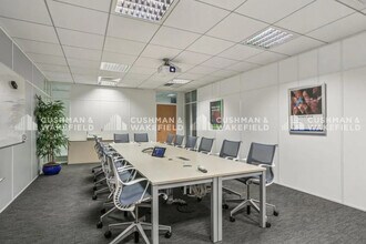 2 Rue De Paris, Meudon to rent Interior Photo- Image 2 of 6