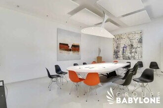 Office in Suresnes to rent Interior Photo- Image 1 of 11