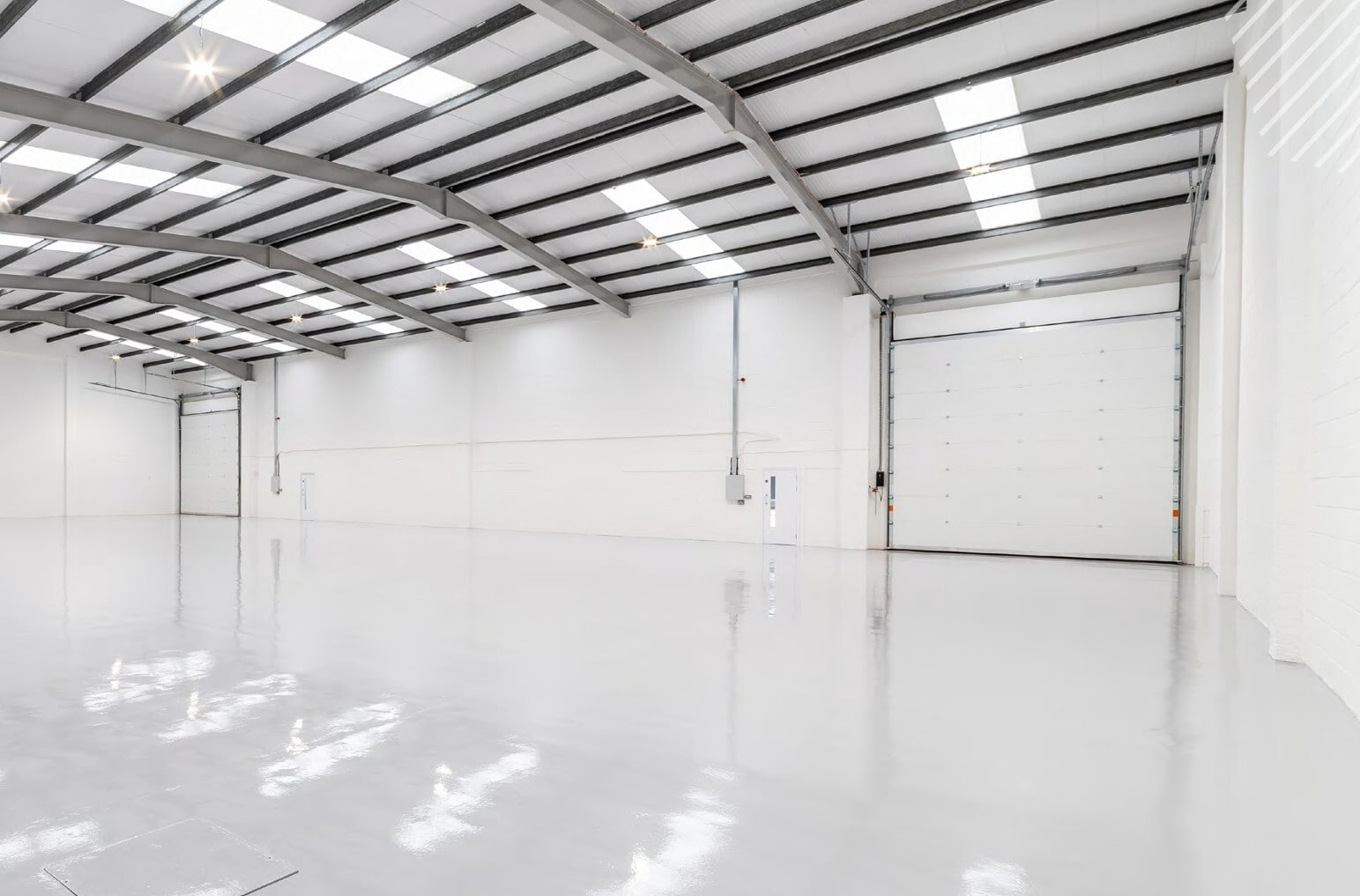 18-24 Whitby Ave, London to rent Interior Photo- Image 1 of 2