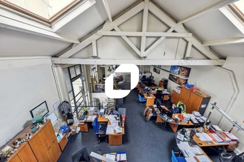 Light Industrial in Paris for sale - Interior Photo - Image 3 of 12