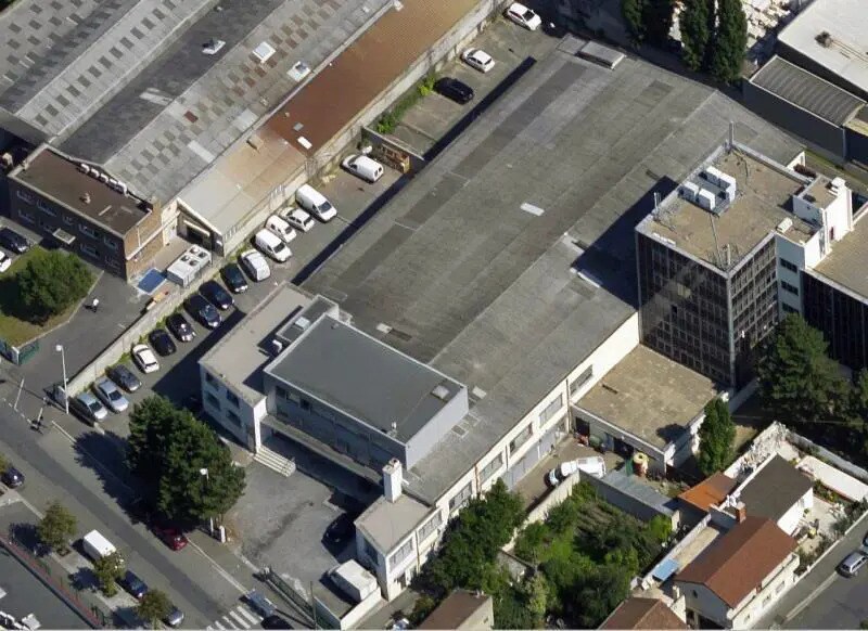 Industrial in Nanterre to rent - Building Photo - Image 1 of 7
