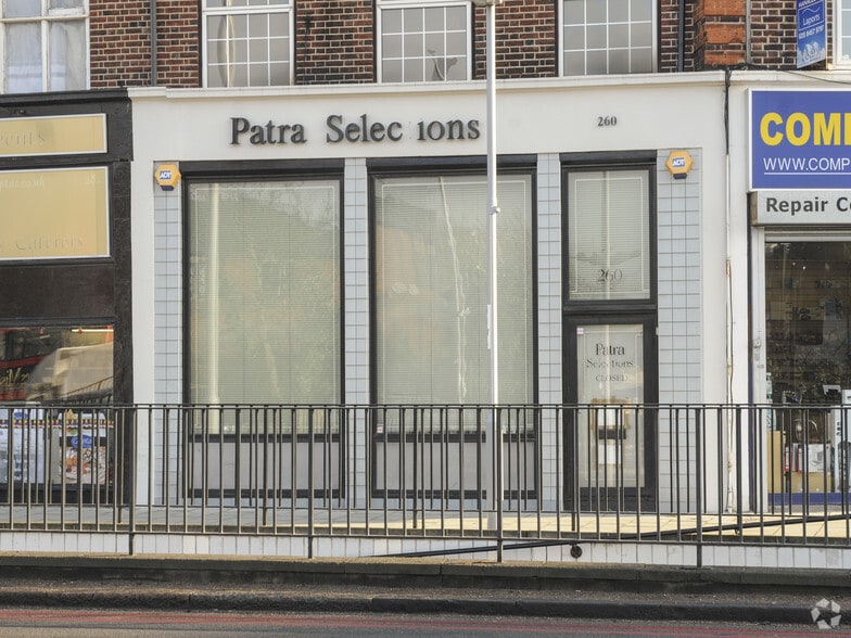 260 Watford Way, London to rent - Building Photo - Image 2 of 5