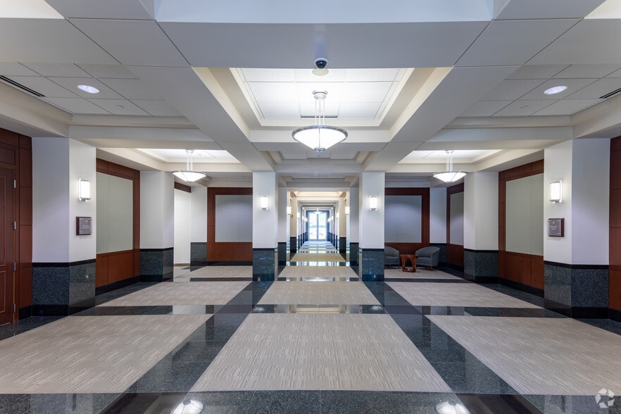 13925 Ballantyne Corporate Pl, Charlotte, NC to rent - Interior Photo - Image 3 of 7