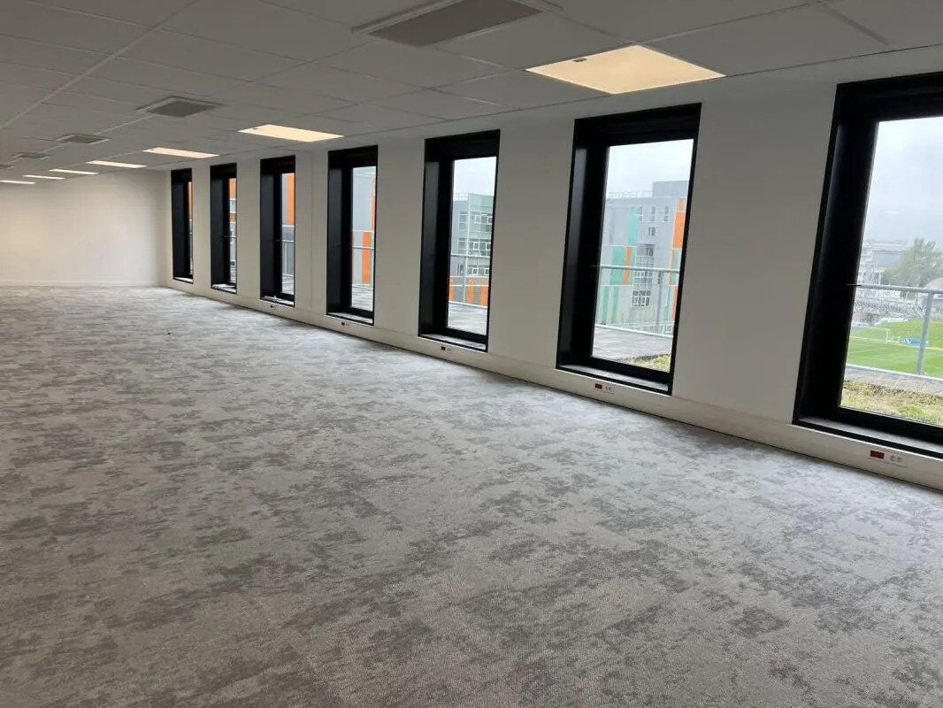 Office in Nantes to rent Building Photo- Image 1 of 13