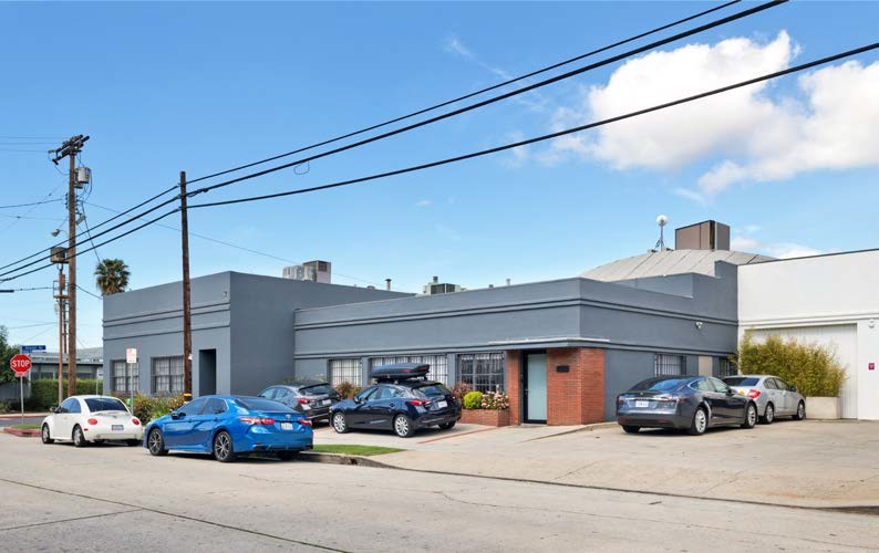 11725-11727 Mississippi Ave, Los Angeles, CA for sale - Building Photo - Image 1 of 1