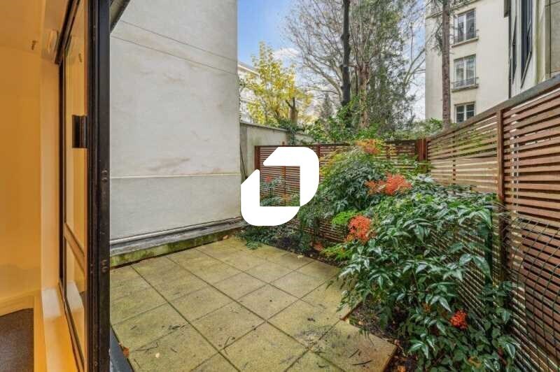 10-18 Rue Chartran, Neuilly-sur-Seine to rent Building Photo- Image 1 of 11