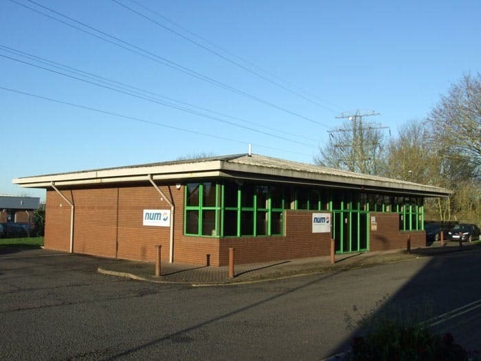 5 Fairfield Ct, Coventry to rent Building Photo- Image 1 of 6